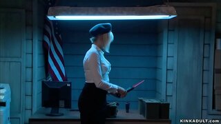 Чувак дознаватель бәйле һәм трахнуть